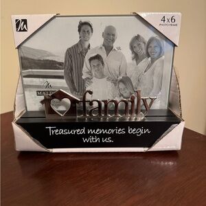 Malden Family Photo Frame - Black and Silver